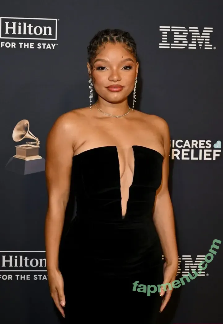 Halle Bailey nude photo #0370 (chloebaileyyy / hallebailey)