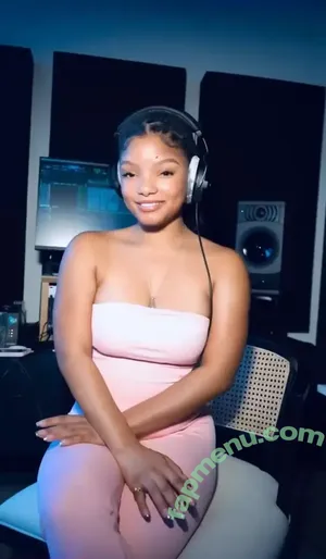 Halle Bailey / chloebaileyyy / hallebailey nude photo #0021