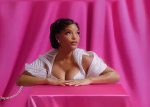 Halle Bailey / chloebaileyyy / hallebailey nude photo #0036