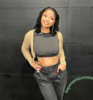 Halle Bailey / chloebaileyyy / hallebailey nude photo #0085