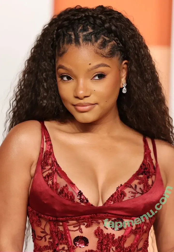 Halle Bailey nude photo #0118 (chloebaileyyy / hallebailey)