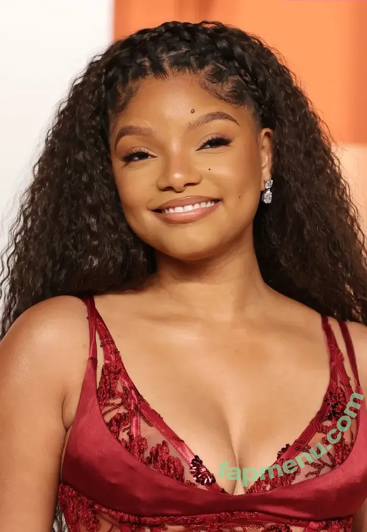Halle Bailey nude photo #0119 (chloebaileyyy / hallebailey)