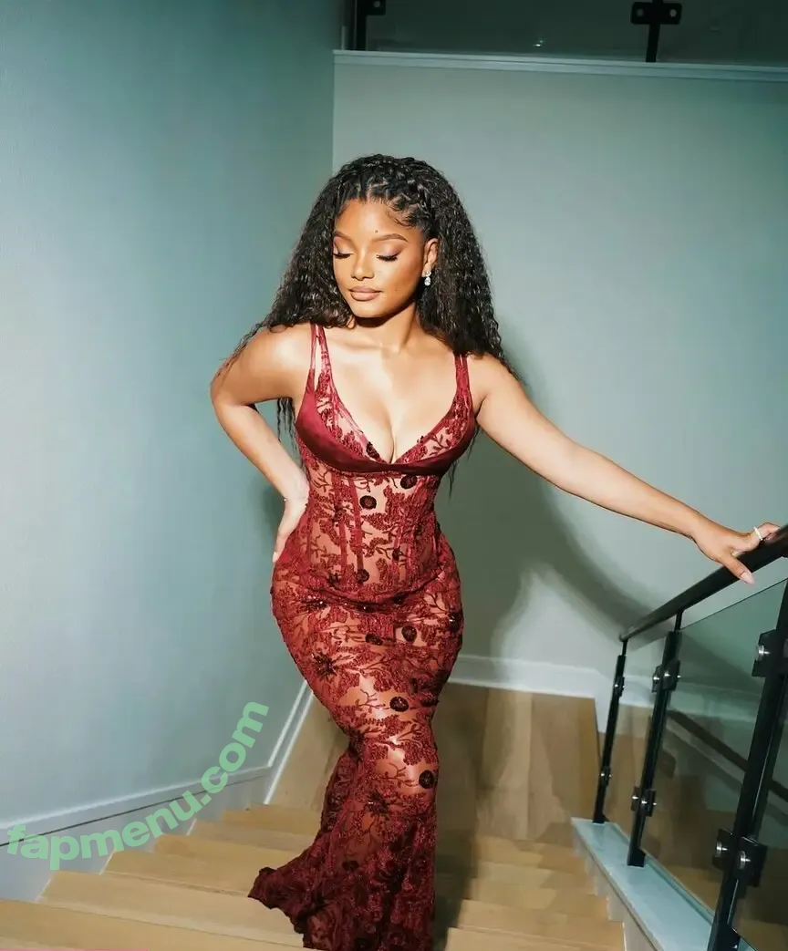 Halle Bailey nude photo #0140 (chloebaileyyy / hallebailey)