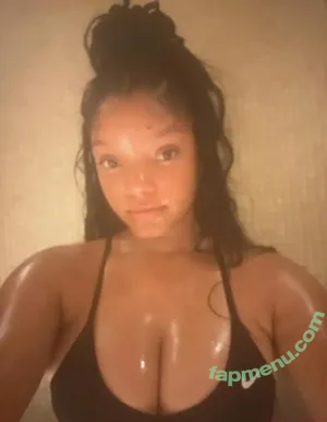 Halle Bailey / chloebaileyyy / hallebailey nude photo #0138