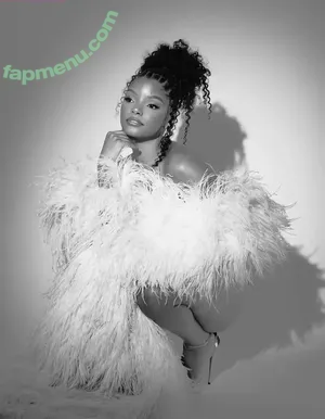 Halle Bailey / Little Mermaid / hallebailey nude photo #0184