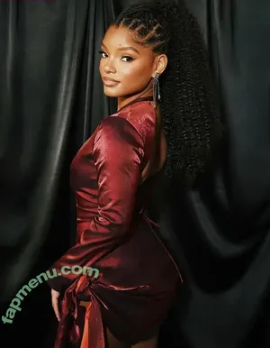 Halle Bailey / Little Mermaid / hallebailey nude photo #0191