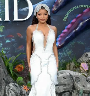 Halle Bailey / Little Mermaid / hallebailey nude photo #0210