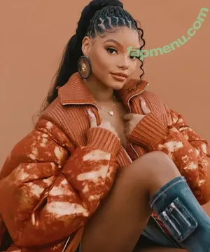 Halle Bailey / Little Mermaid / hallebailey nude photo #0215