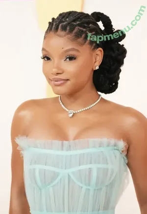 Halle Bailey / Little Mermaid / hallebailey nude photo #0216