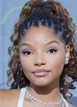 Halle Bailey / Little Mermaid / hallebailey nude photo #0218