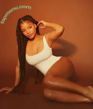 Halle Bailey / Little Mermaid / hallebailey nude photo #0221