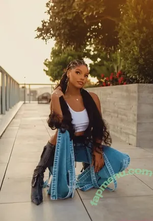 Halle Bailey / Little Mermaid / chloebaileyyy / hallebailey nude photo #0232