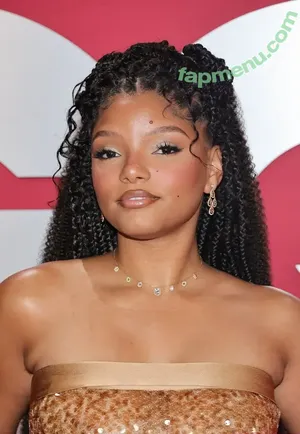 Halle Bailey / Little Mermaid / hallebailey nude photo #0248