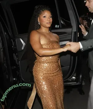 Halle Bailey / Little Mermaid / hallebailey nude photo #0259