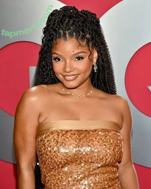 Halle Bailey / Little Mermaid / hallebailey nude photo #0267