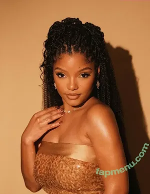 Halle Bailey / Little Mermaid / hallebailey nude photo #0286