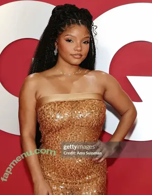 Halle Bailey / Little Mermaid / hallebailey nude photo #0294