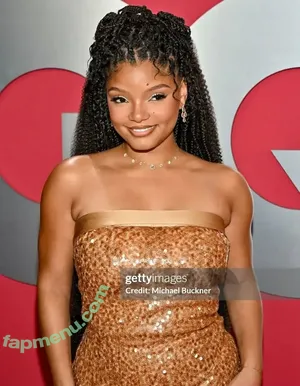 Halle Bailey / Little Mermaid / hallebailey nude photo #0295