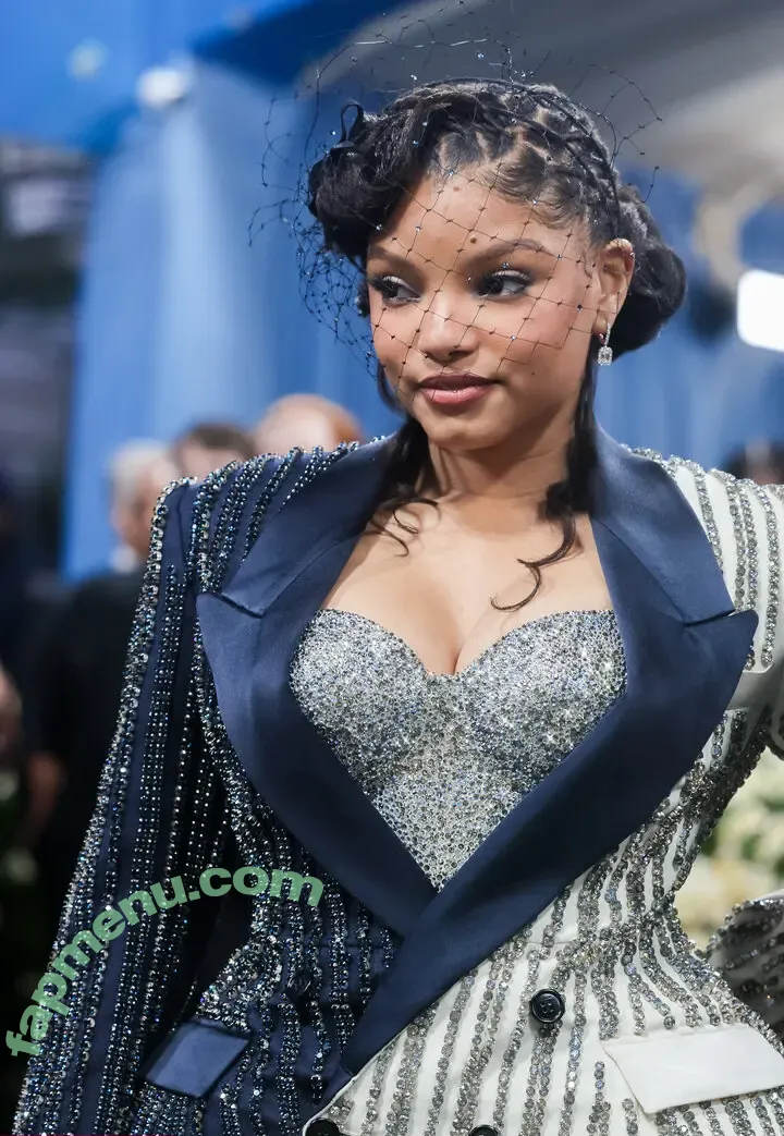 Halle Bailey nude photo #0057 (chloebaileyyy / hallebailey)