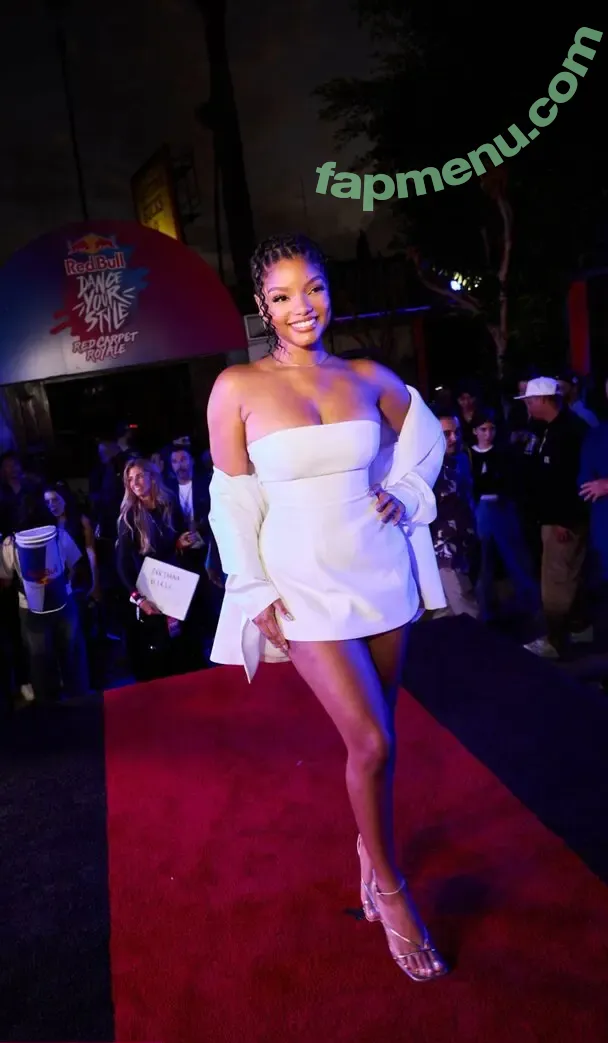 Halle Bailey nude photo #0170 (chloebaileyyy / hallebailey)