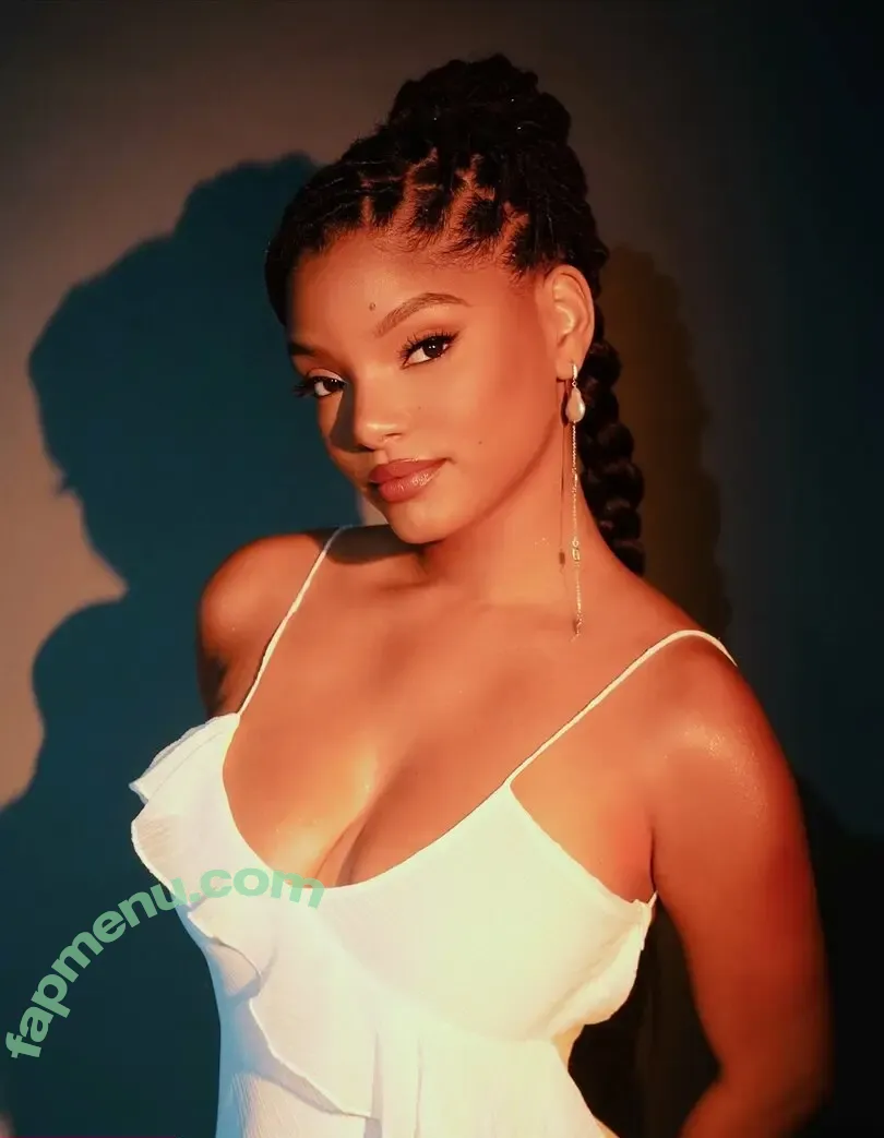 Halle Bailey nude photo #0174 (Little Mermaid / hallebailey)