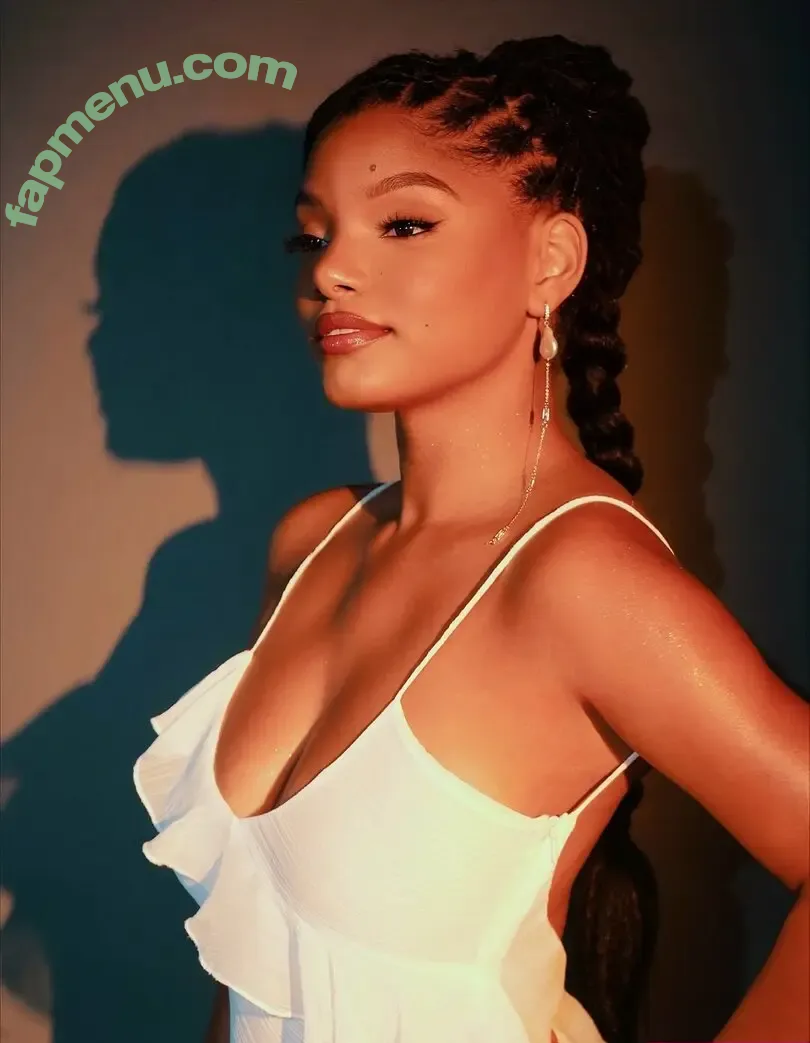 Halle Bailey nude photo #0176 (Little Mermaid / hallebailey)