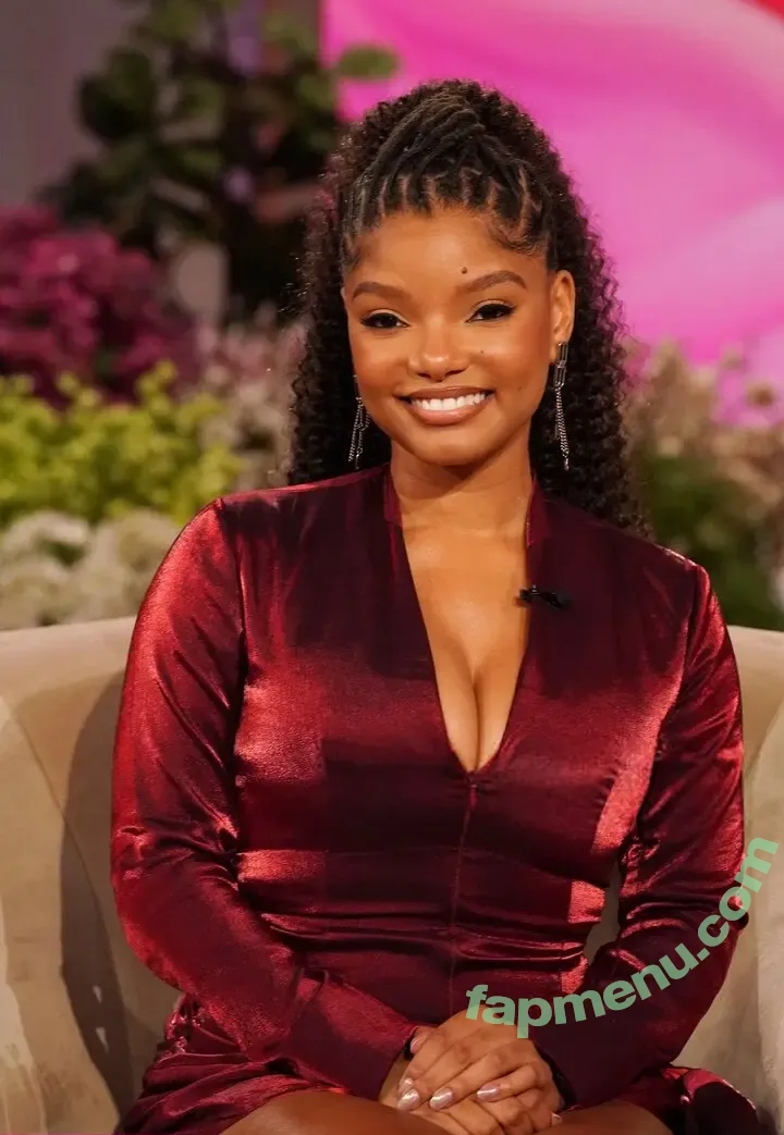 Halle Bailey nude photo #0190 (Little Mermaid / hallebailey)