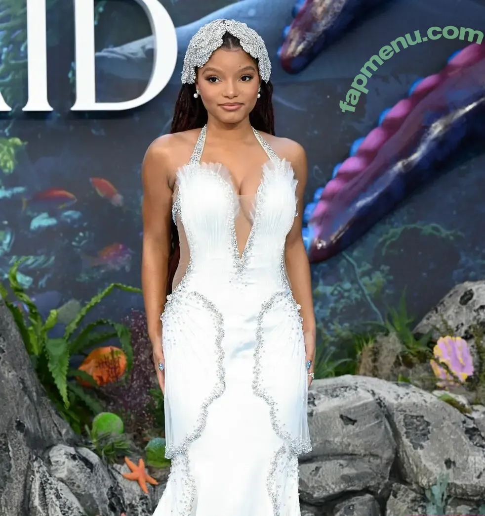 Halle Bailey nude photo #0210 (Little Mermaid / hallebailey)