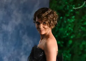 Halle Berry / halle_berry / halleberry nude photo #0653