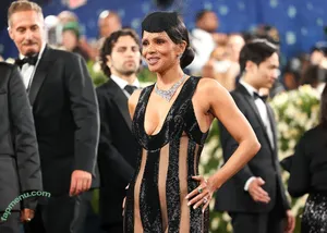 Halle Berry / halleberry / hberry01 nude photo #0755