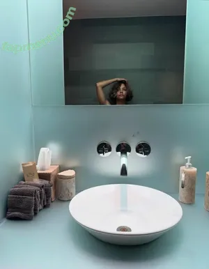 Halle Berry / halle_berry / halleberry nude photo #0827