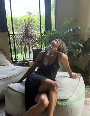 Halle Berry / halleberry / hberry01 nude photo #0877