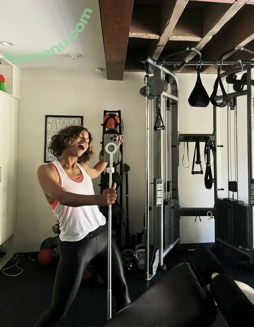 Halle Berry nude photo #0804 (halle_berry / halleberry)