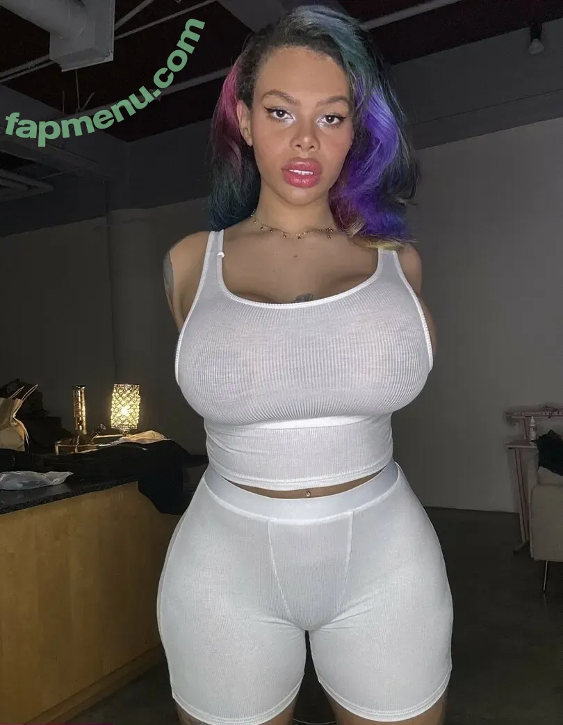 hallehayestv nude photo #0001 (iamgoddesshalle)