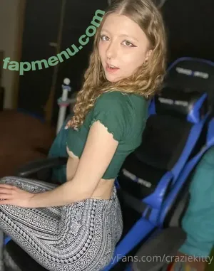 Hallie Gift / craziekitten / giftyhippie nude photo #0843