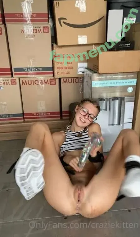 Hallie Gift nude photo #0779 (craziekitten / giftyhippie)