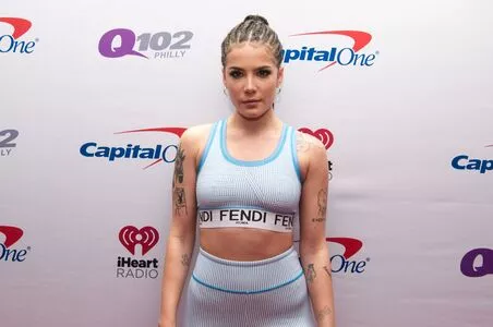 Halsey / iamhalsey / yammahaaa nude photo #0433