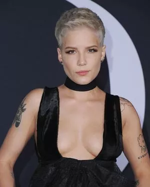 Halsey / iamhalsey / yammahaaa nude photo #0450