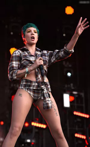 Halsey / iamhalsey / yammahaaa nude photo #0534