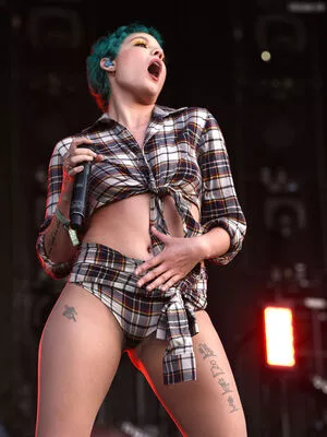 Halsey / iamhalsey / yammahaaa nude photo #0722