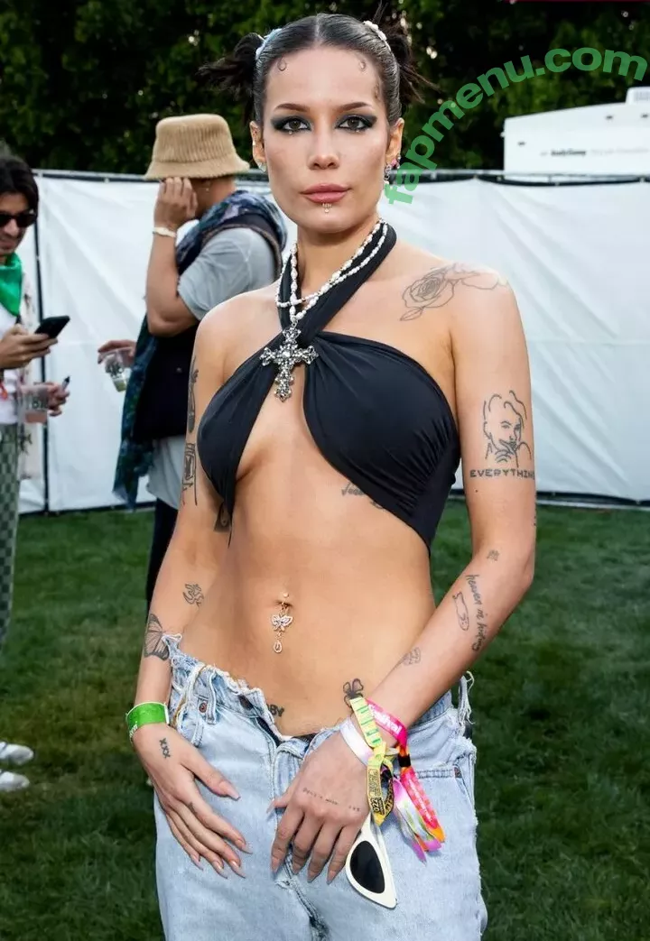 Halsey nude photo #0217 (iamhalsey / yammahaaa)