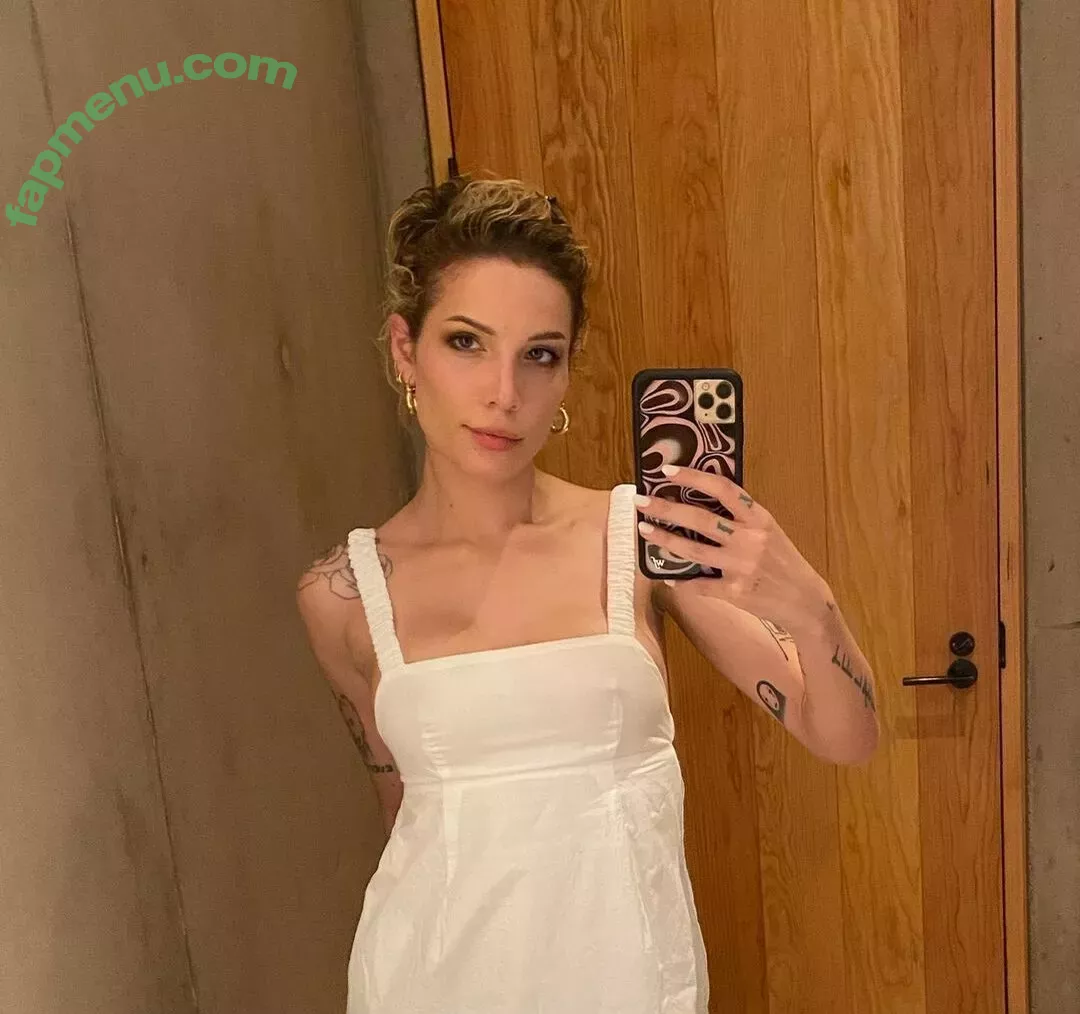 Halsey nude photo #0229 (iamhalsey / yammahaaa)