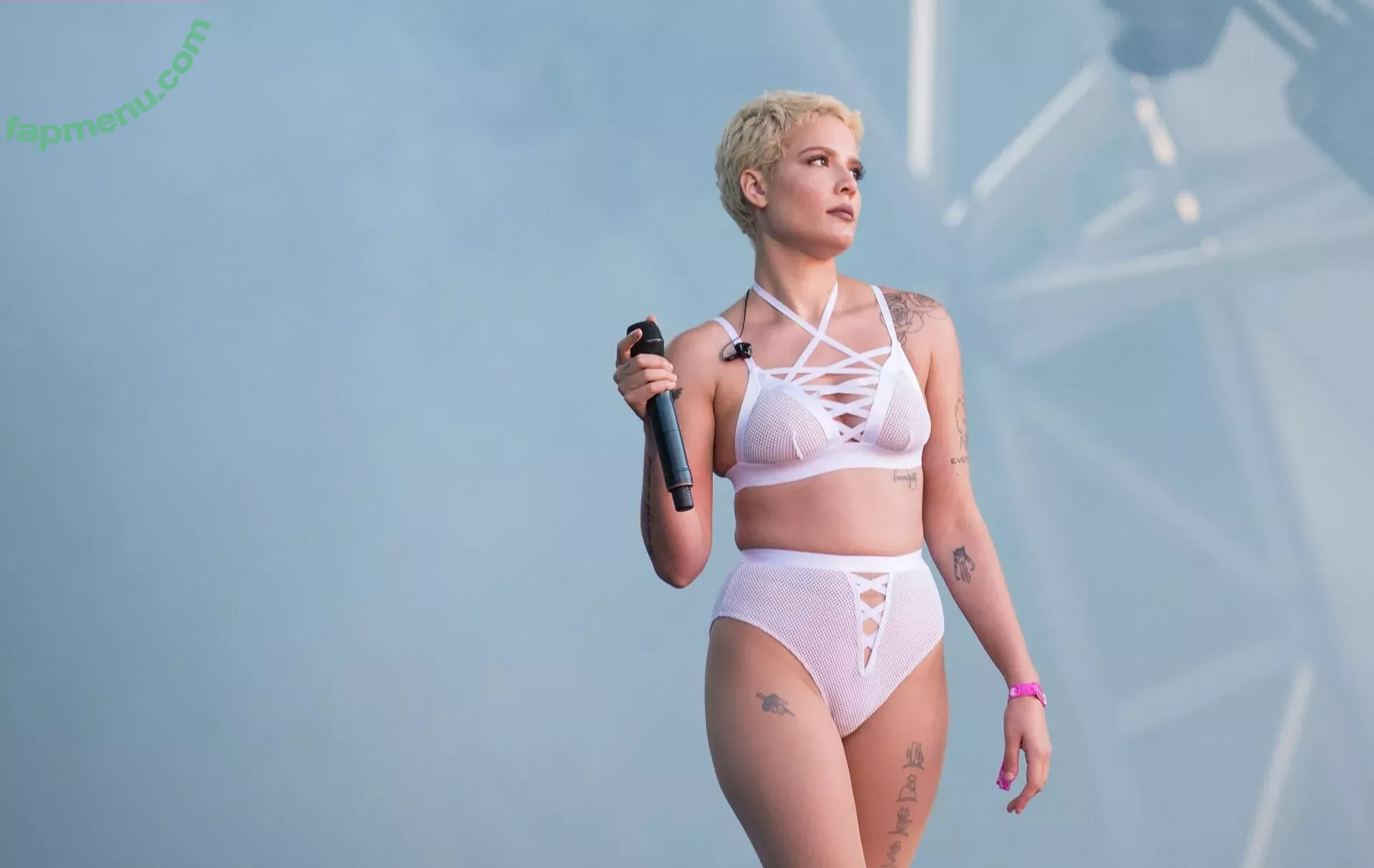 Halsey nude photo #0431 (iamhalsey / yammahaaa)