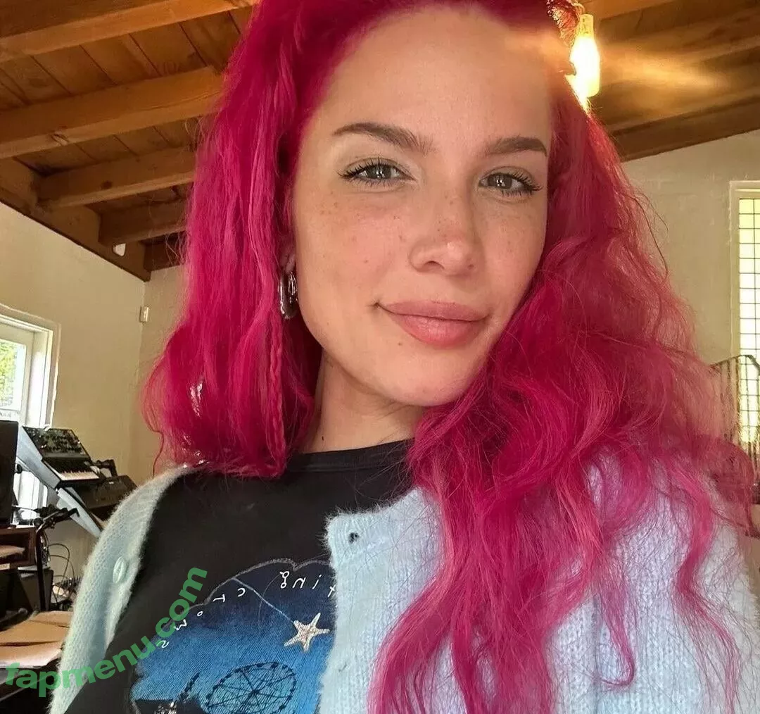 Halsey nude photo #0585 (iamhalsey / yammahaaa)