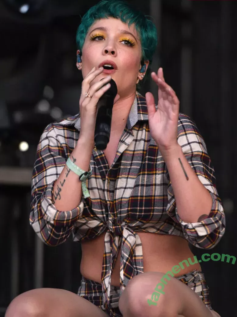 Halsey nude photo #0726 (iamhalsey / yammahaaa)