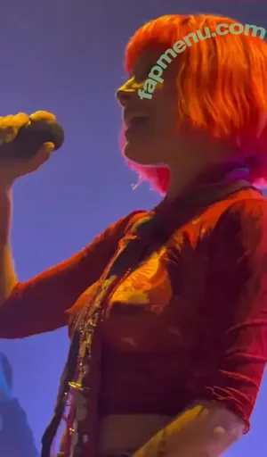 Halsey / iamhalsey nude photo #1275