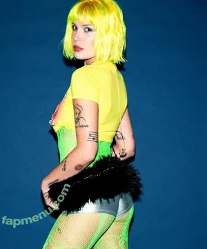Halsey / iamhalsey nude photo #1283