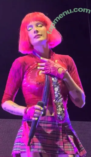 Halsey / iamhalsey nude photo #1295