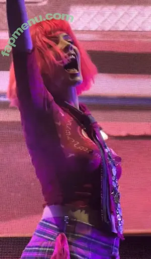 Halsey / iamhalsey nude photo #1298