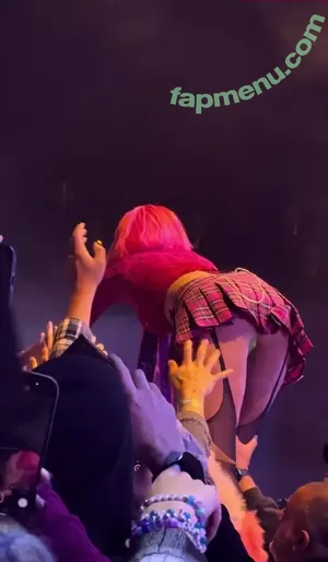 Halsey / iamhalsey nude photo #1305